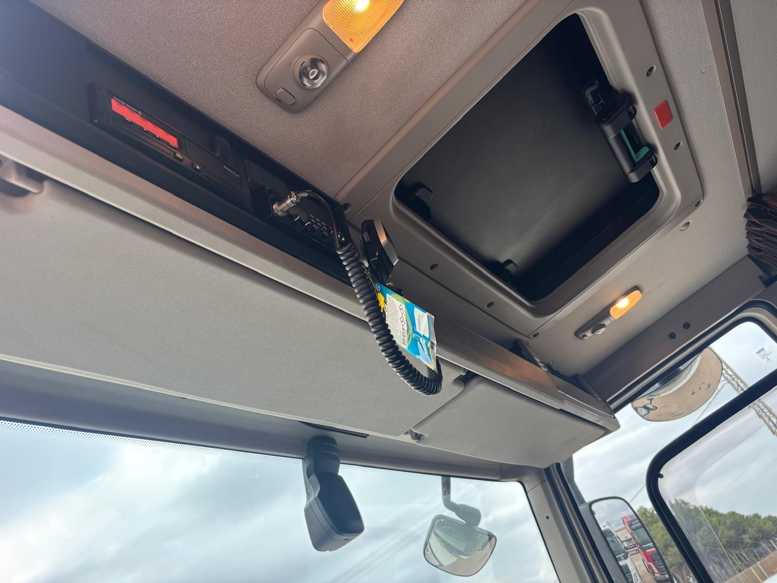 
								Cabeza tractora DAF CF FT 450 4×2 Diesel Euro 6 usada full									