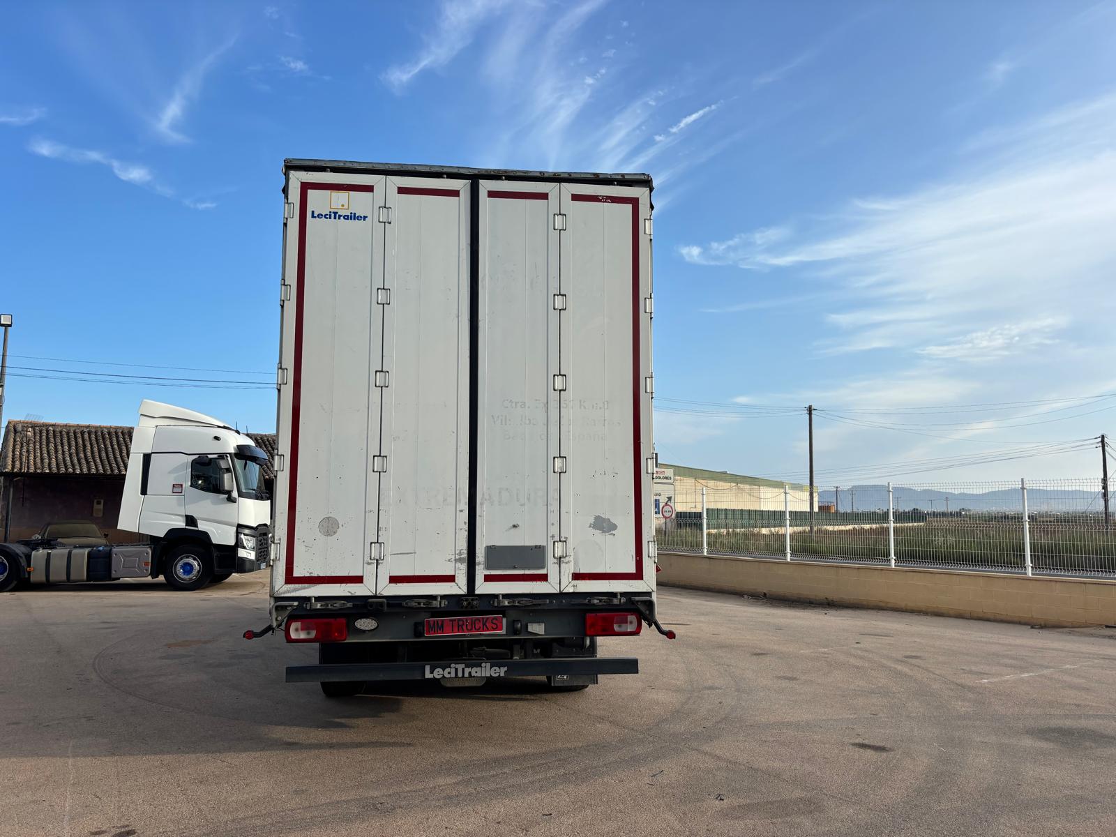 
								Camión tautliner (lonas correderas) DAF XF FT 480 6×2 Diesel Euro 6 usado full									