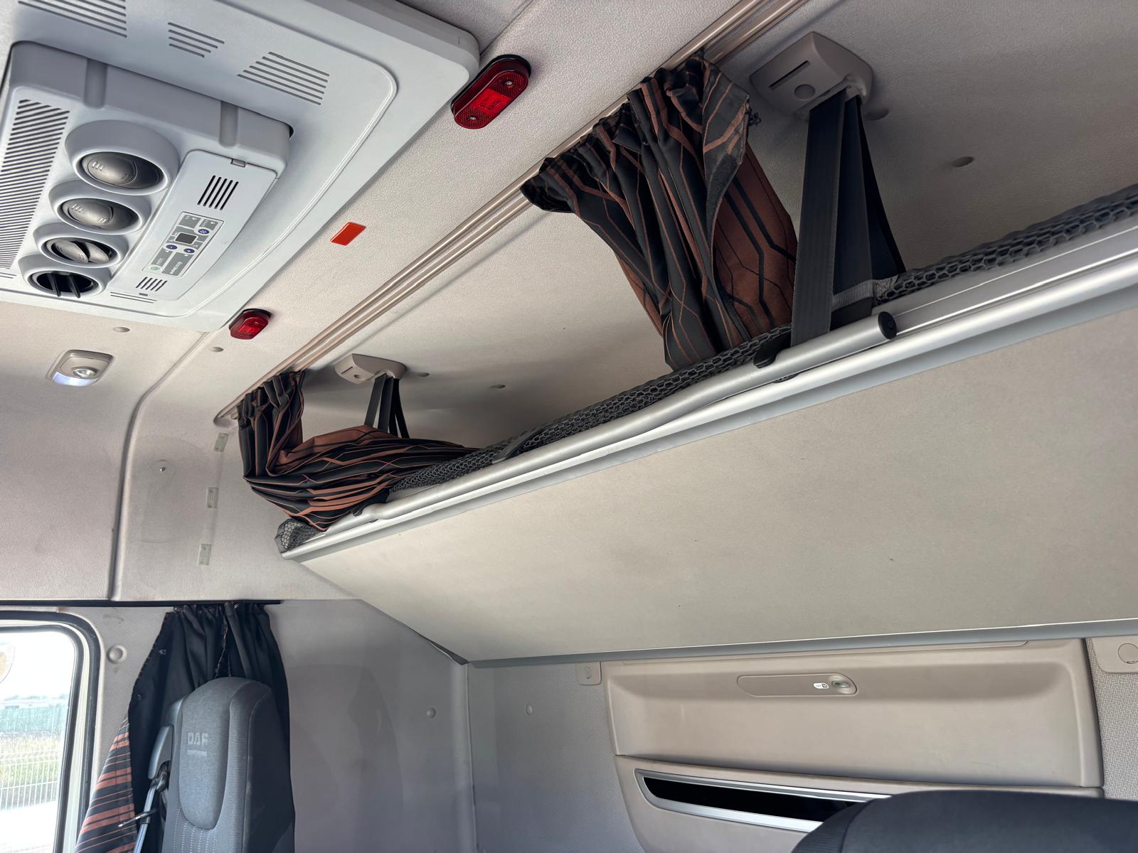 
								Camión tautliner (lonas correderas) DAF XF FT 480 6×2 Diesel Euro 6 usado full									