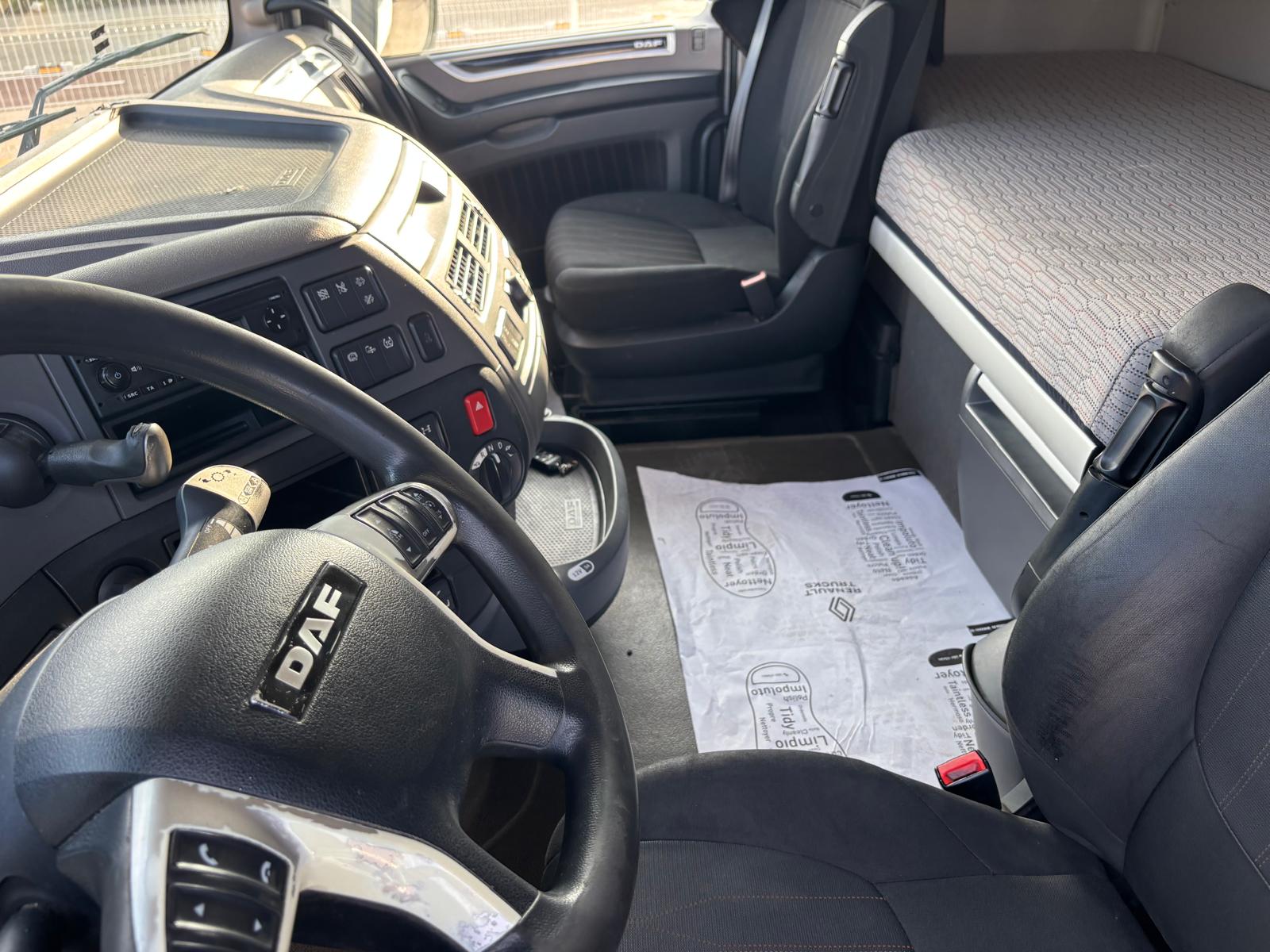 
								Camión tautliner (lonas correderas) DAF XF FT 480 6×2 Diesel Euro 6 usado full									