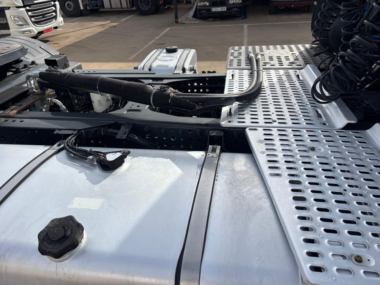 
								Cabeza tractora Iveco Stralis 510 4×2 Diesel Euro 6 Sistema hidráulico usada full									